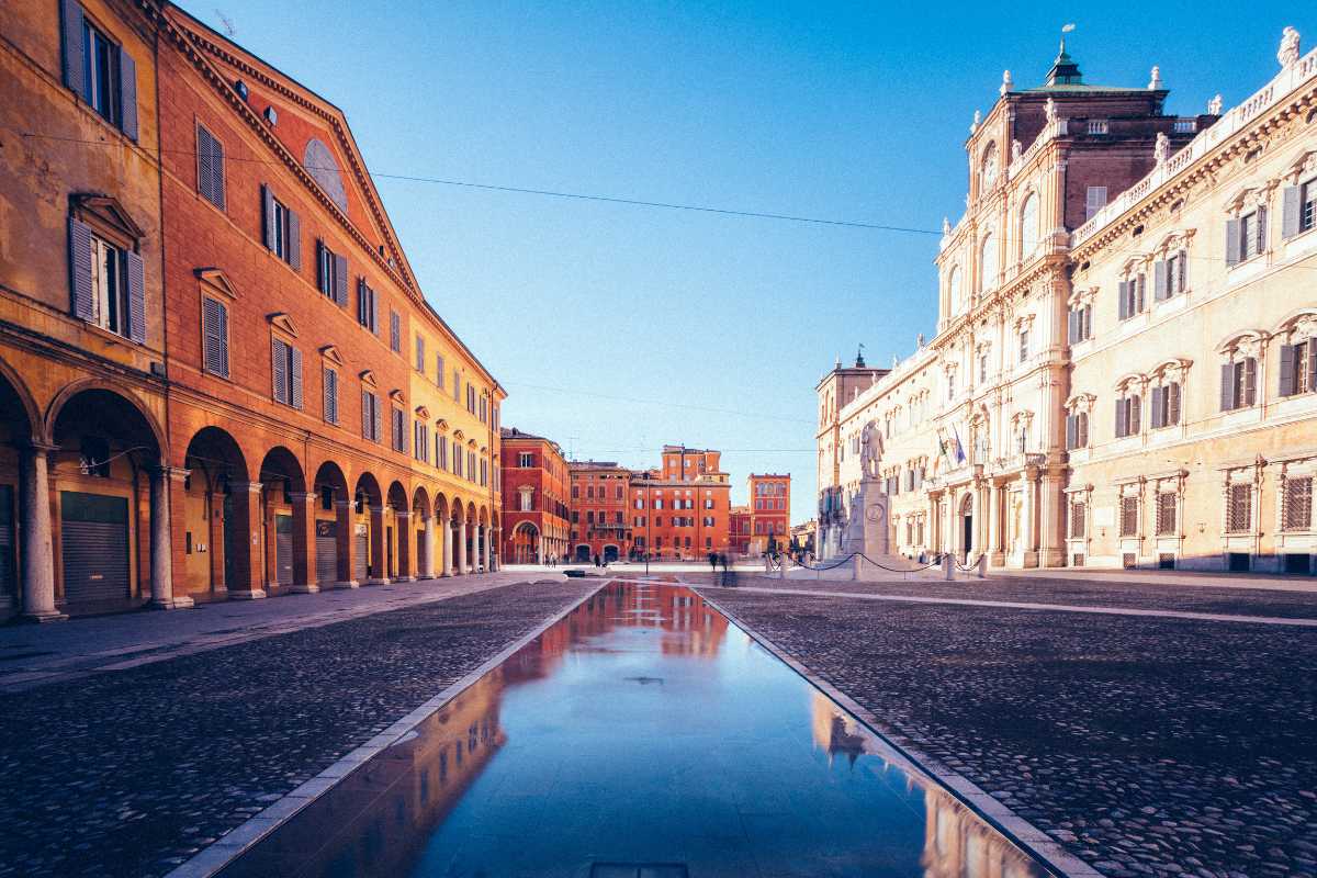 Panorama di Modena con il Duomo e i tetti storici