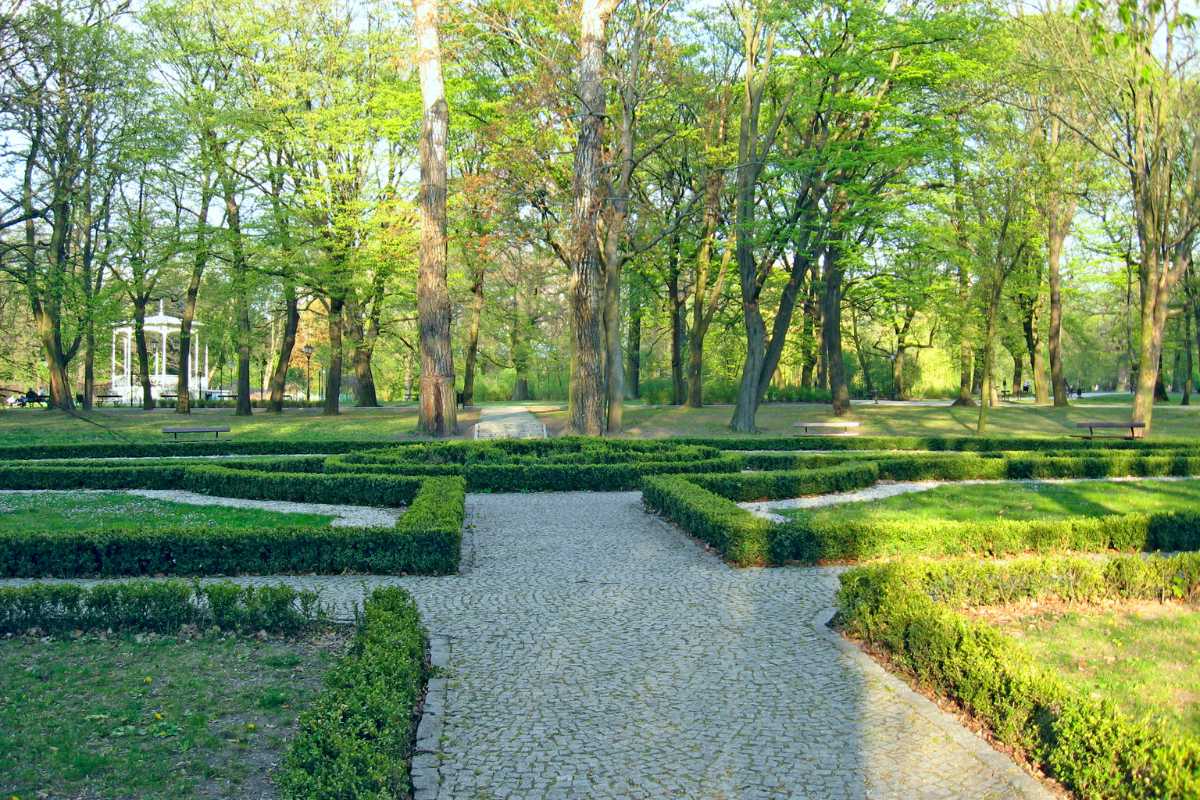 Giardini Ducali di Modena, evidenziando la bellezza del parco