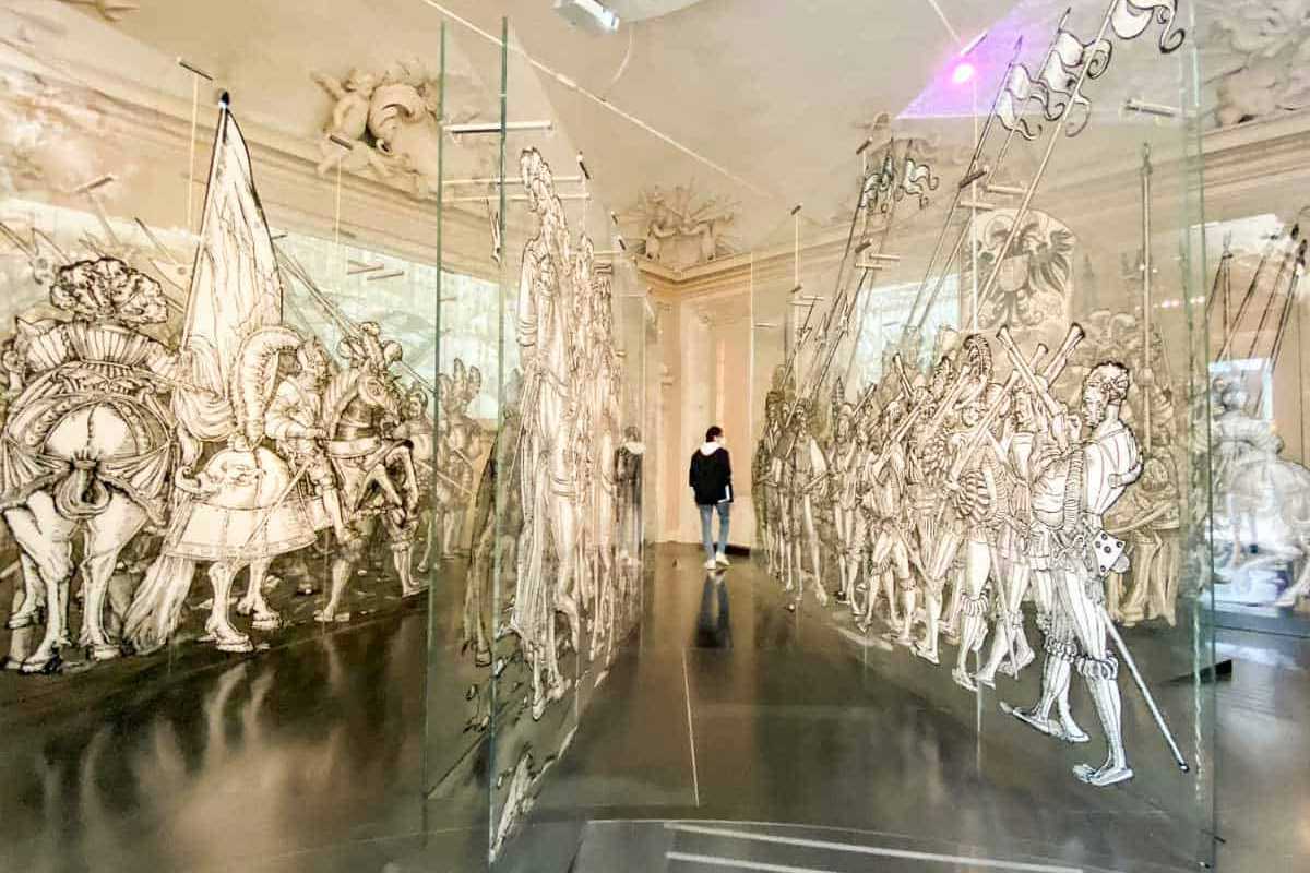 Interni del Museo della Storia di Bologna con esposizioni interattive